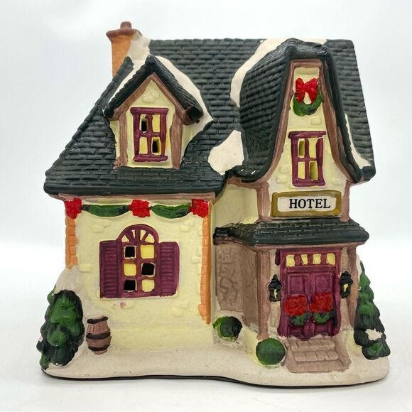 Vintage Holiday Village Light Up Snow Covered Hotel - Picture 8 of 10